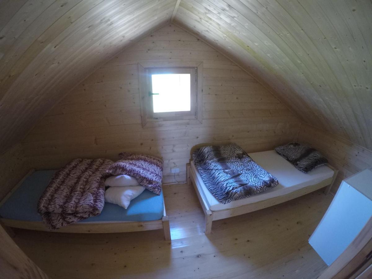 Domek Caloroczny Zastan Dış mekan fotoğraf