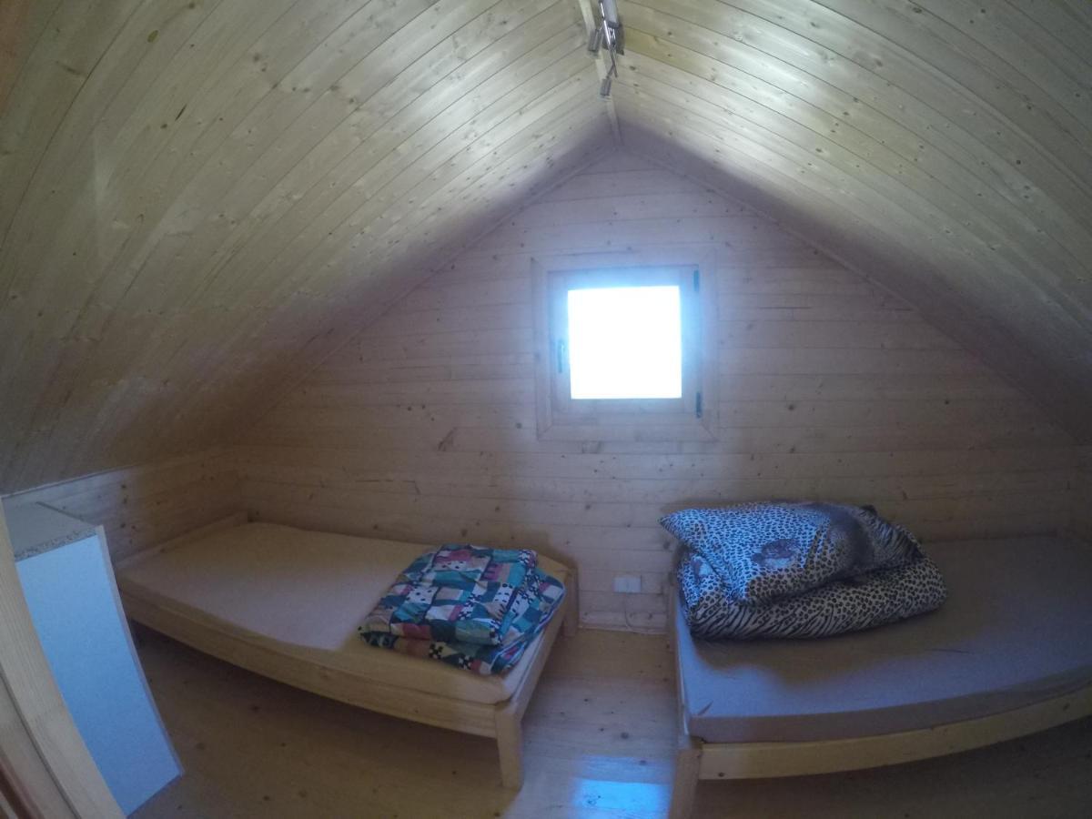 Domek Caloroczny Zastan Dış mekan fotoğraf